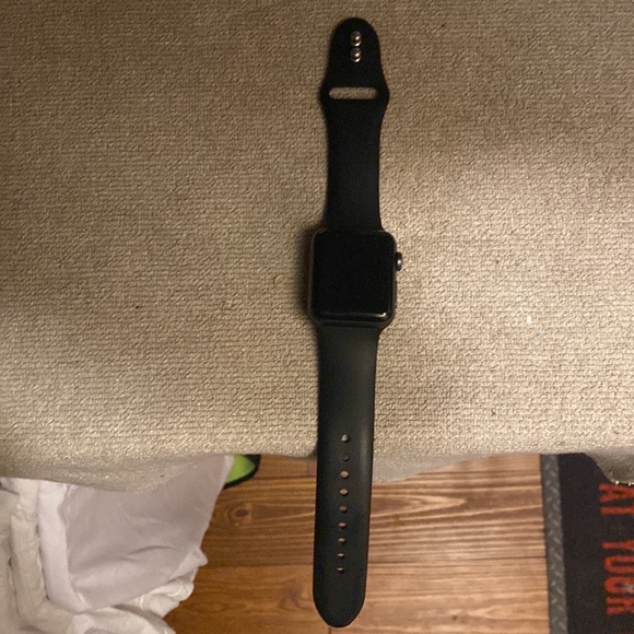 Apple Watch Series 3 ( GPS, 38 MM ) - Picture 2 of 4